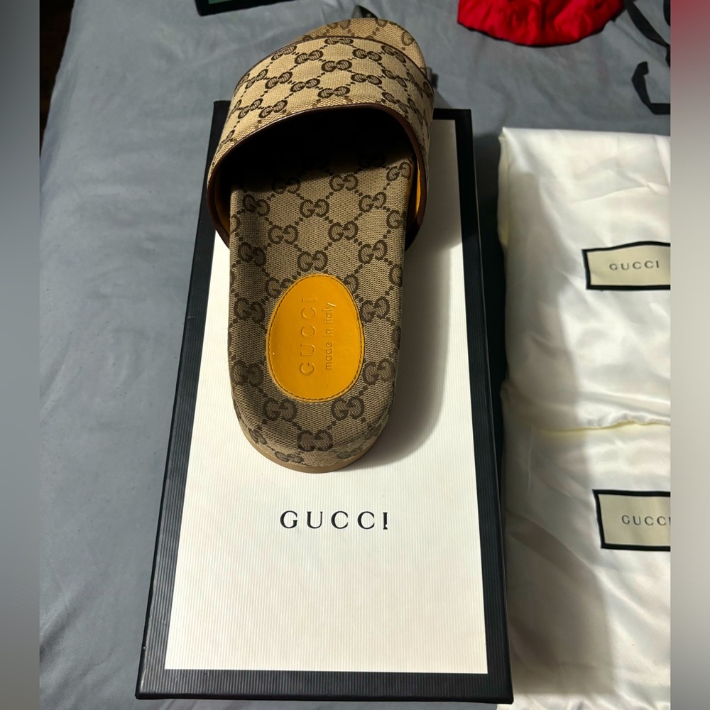 Men’s GG CANVAS SLIDE SANDALS